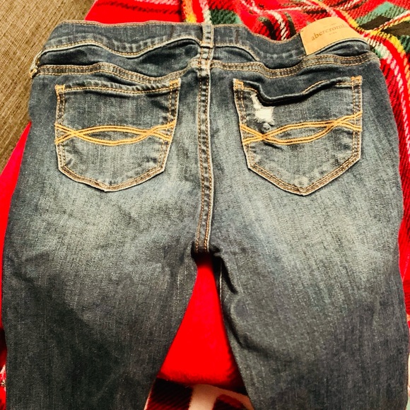⭐️Abercrombie & Fitch Jeans - Picture 2 of 6